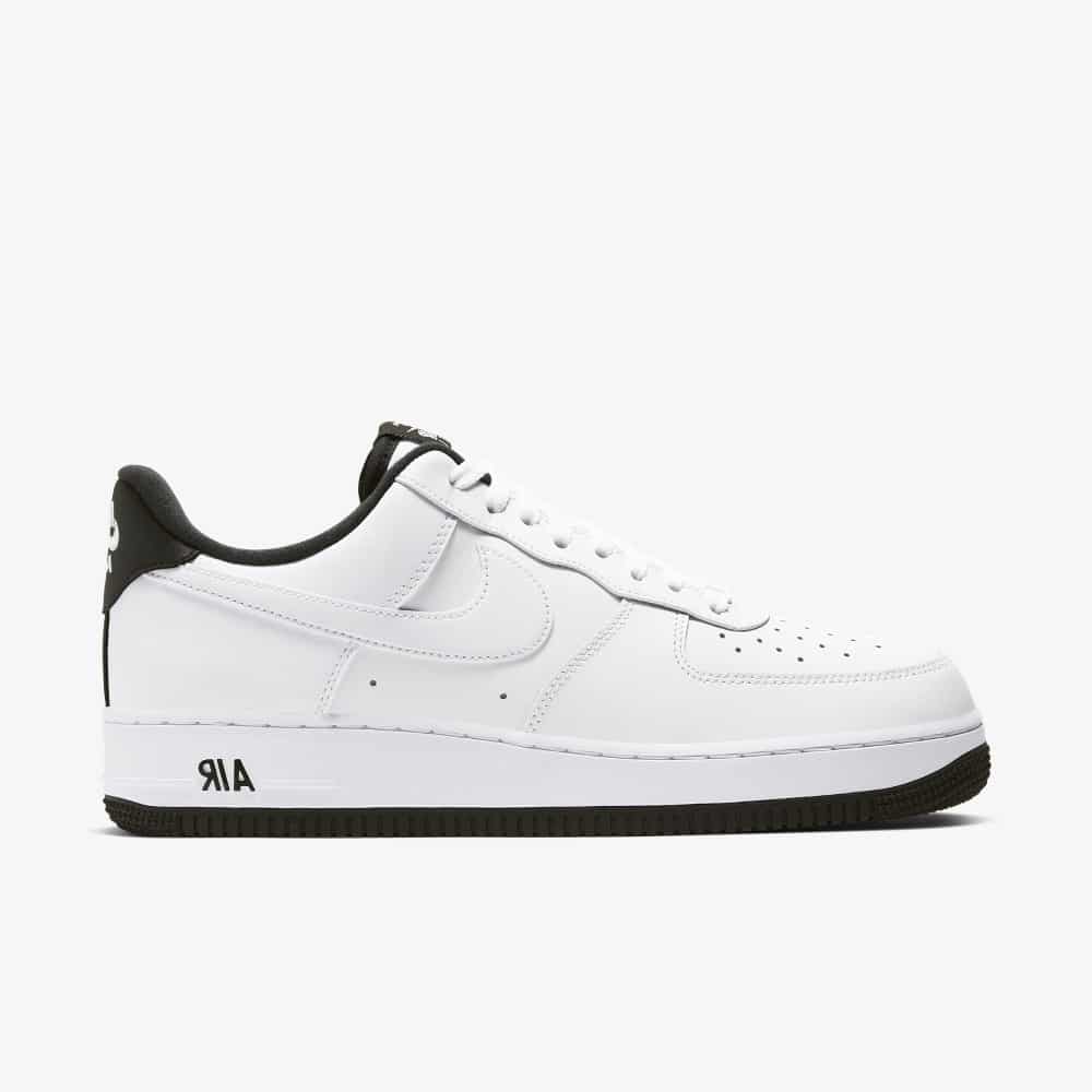 Black and white nike forces online